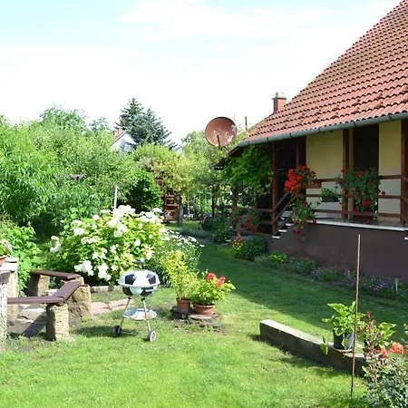 Nyaraló Szabó Nyaraló Gárdony